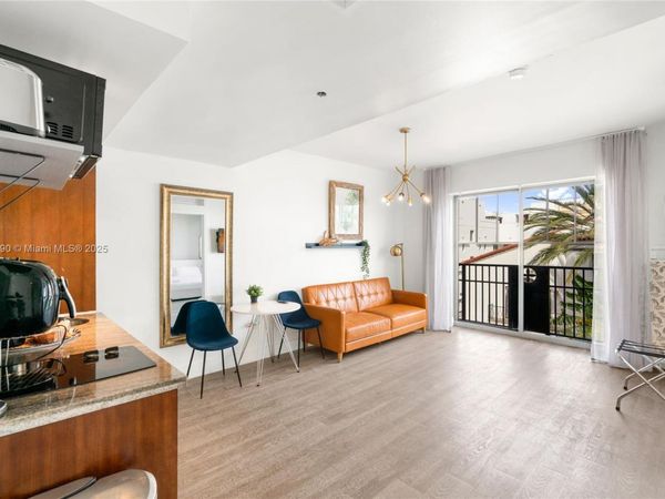 1060 Ocean Dr, Unit D307, Miami Beach, FL 33139