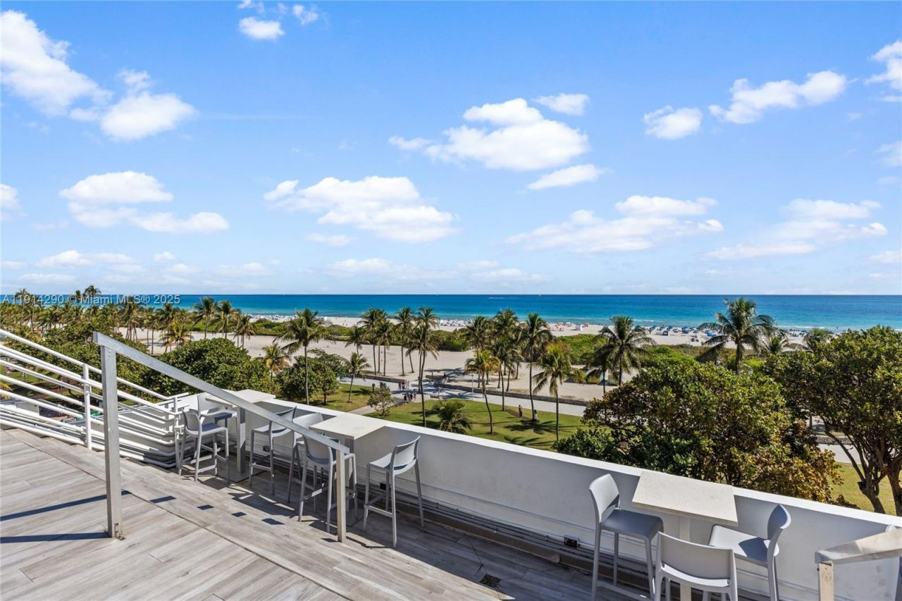 1060 Ocean Dr, Unit D307, Miami Beach, FL 33139 Photo