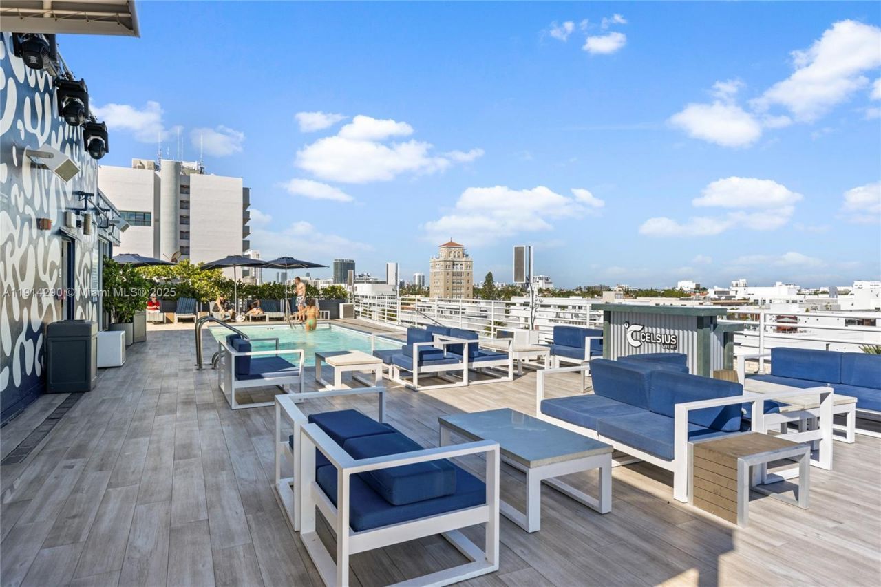 1060 Ocean Dr, Unit D307, Miami Beach, FL 33139 Photo