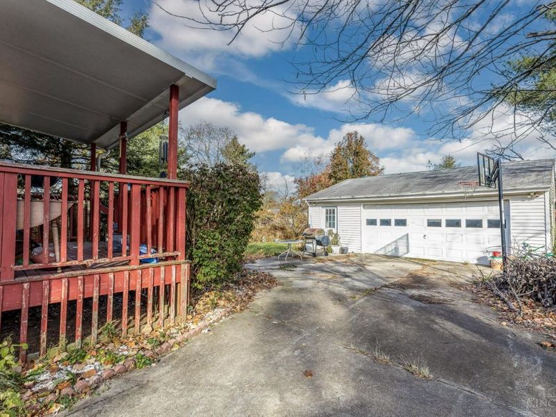 6912 Edith Street, Newtown, OH 45244 Photo 2