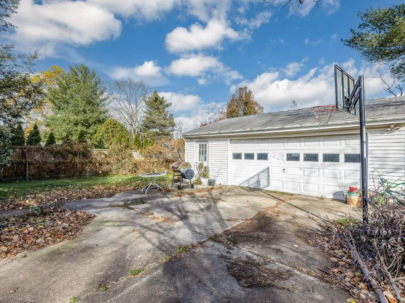 6912 Edith Street, Newtown, OH 45244 Photo 3