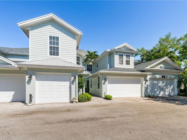 2340 Water Oak Court SW, Unit 223, Vero Beach, FL 32962