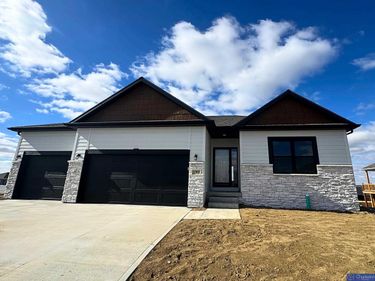 11908 S 118 Street, Papillion, NE 68046