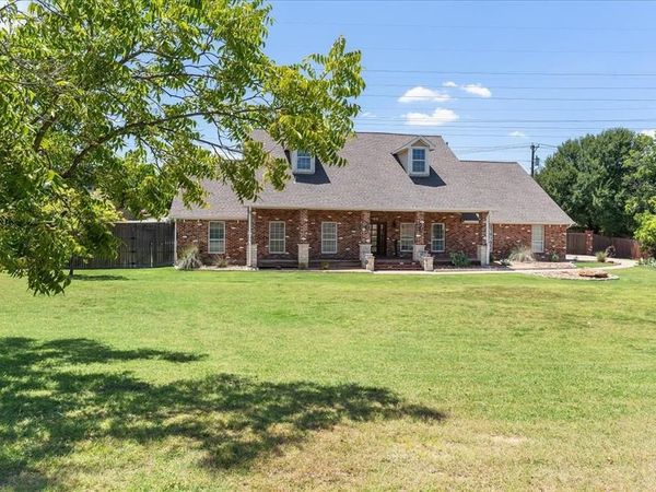 708 Canyon Creek Trail, Fort Worth, TX 76112