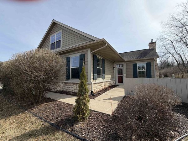 57 Pond View Way, Fitchburg, WI 53711