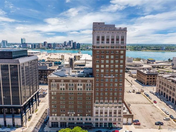 525 W Lafayette Boulevard, Detroit, MI 48226