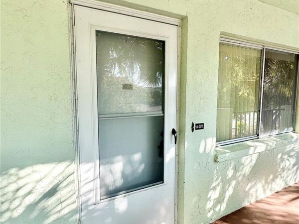 1130 N LAKE PARKER AVE, Unit A301, LAKELAND, FL 33805