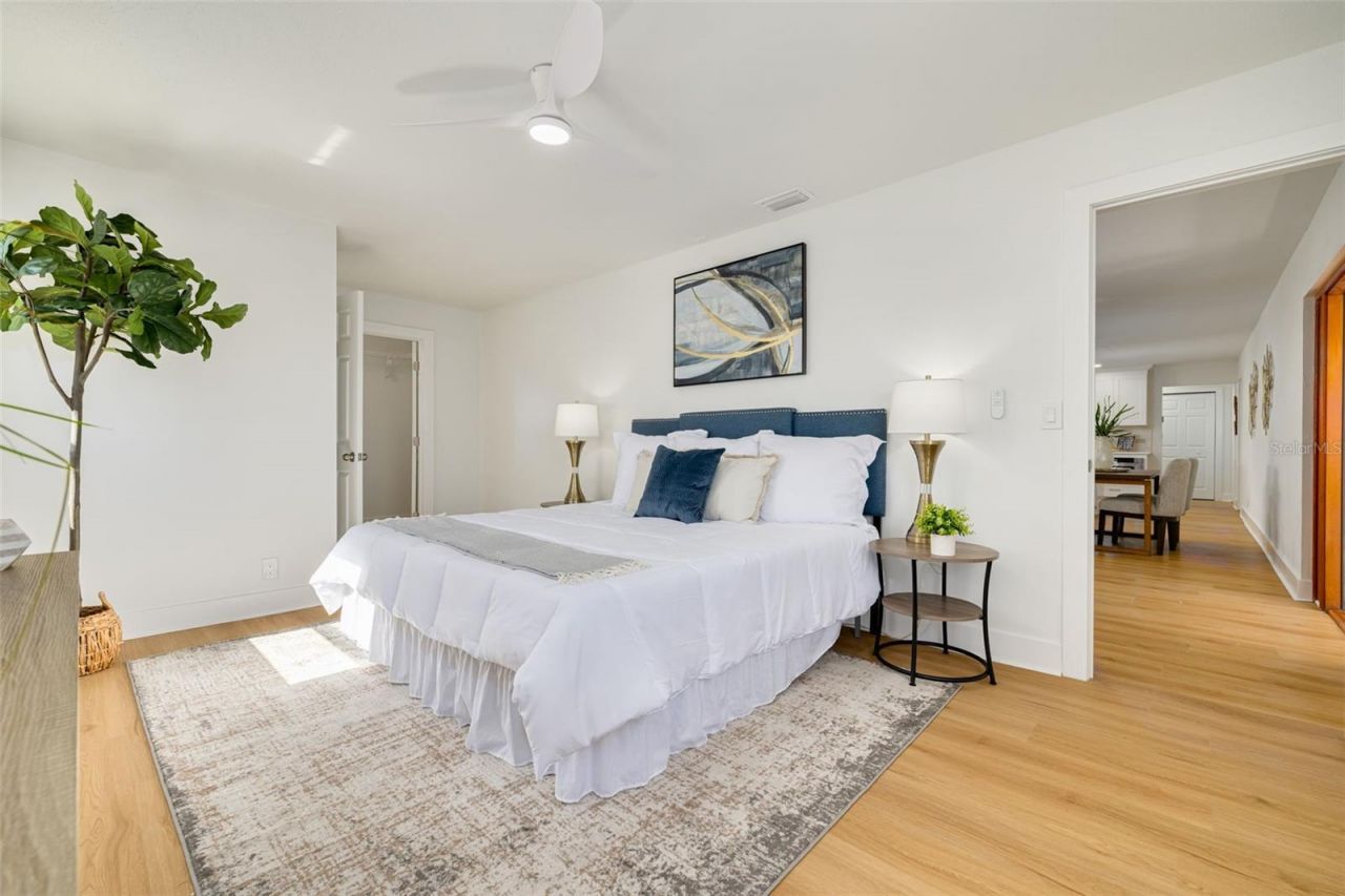 869 Deville Drive E, Largo, FL 33771 Photo