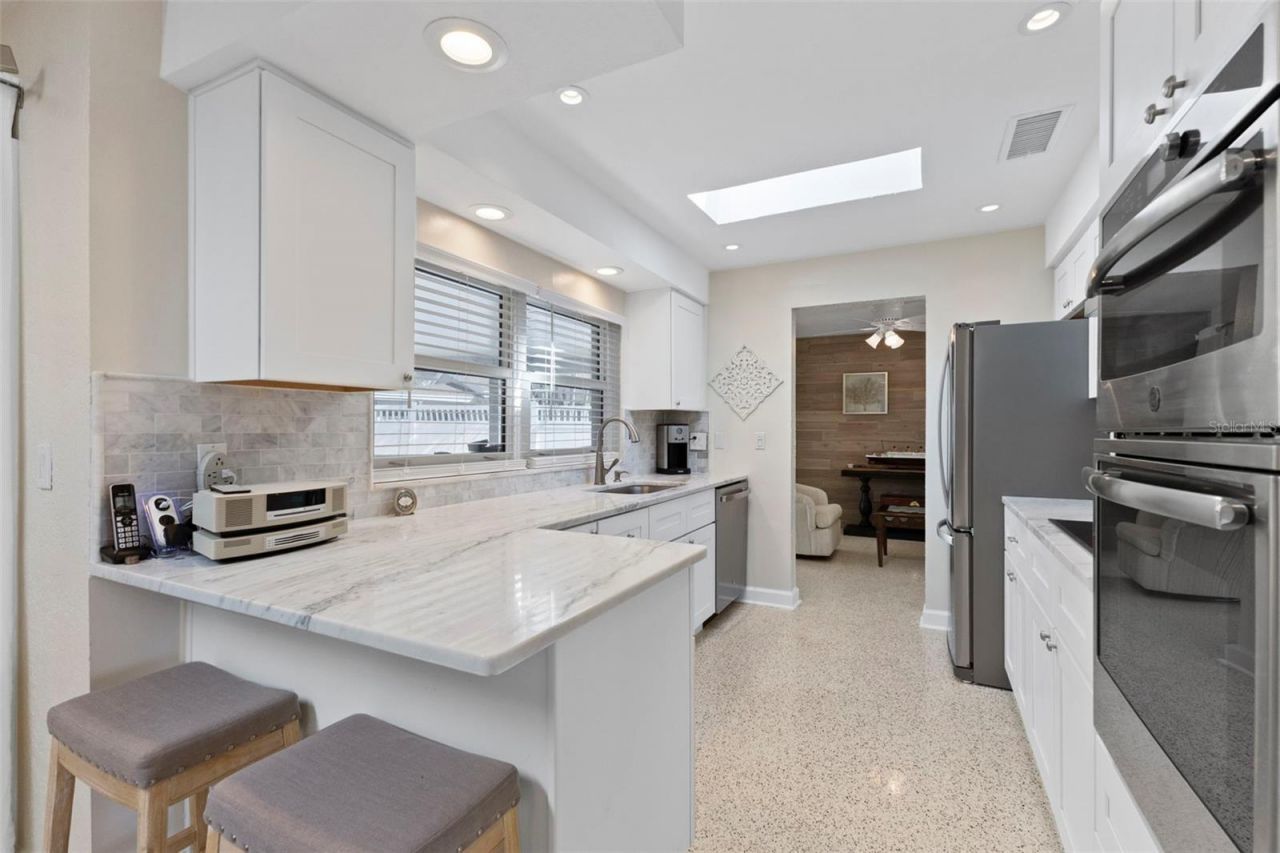 2192 Louisa Drive, Belleair Beach, FL 33786 Photo