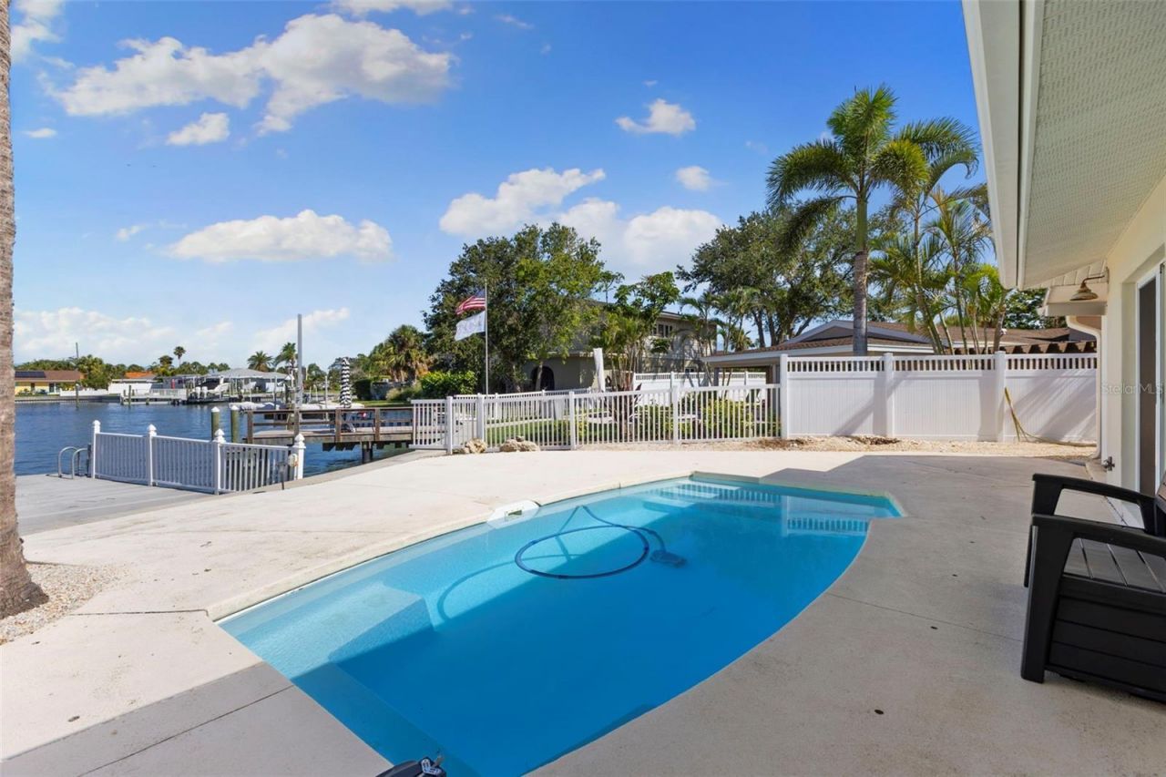 2192 Louisa Drive, Belleair Beach, FL 33786 Photo