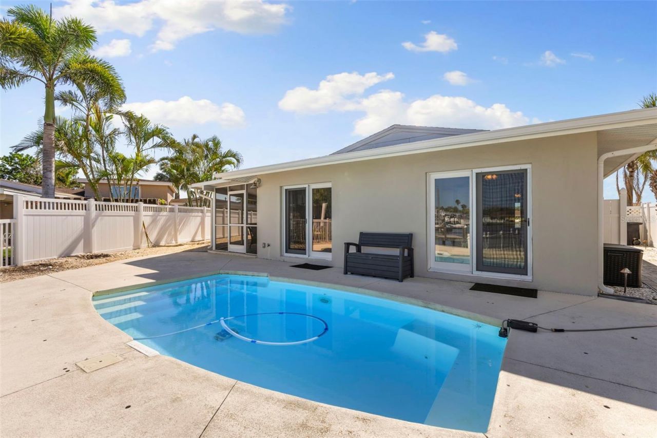 2192 Louisa Drive, Belleair Beach, FL 33786 Photo