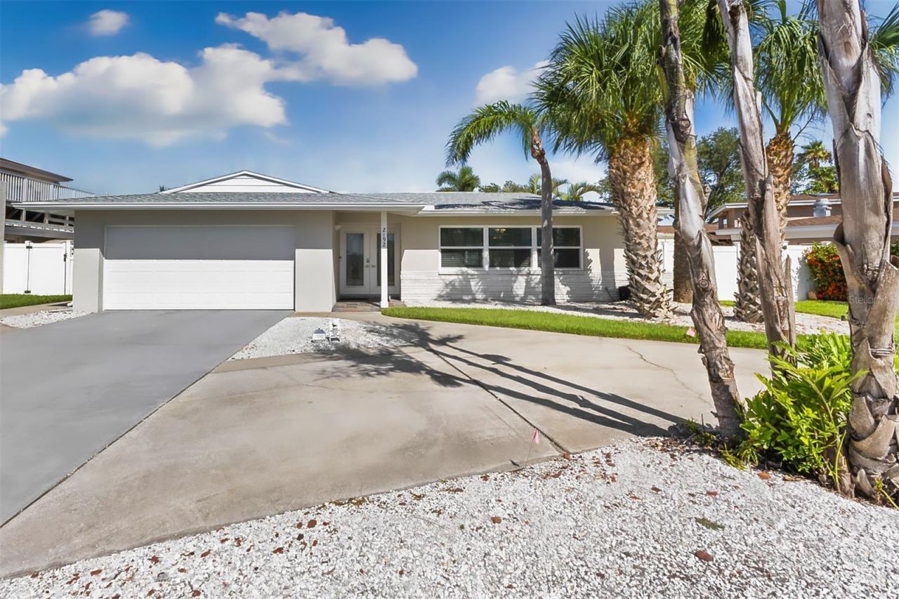 2192 Louisa Drive, Belleair Beach, FL 33786 Photo
