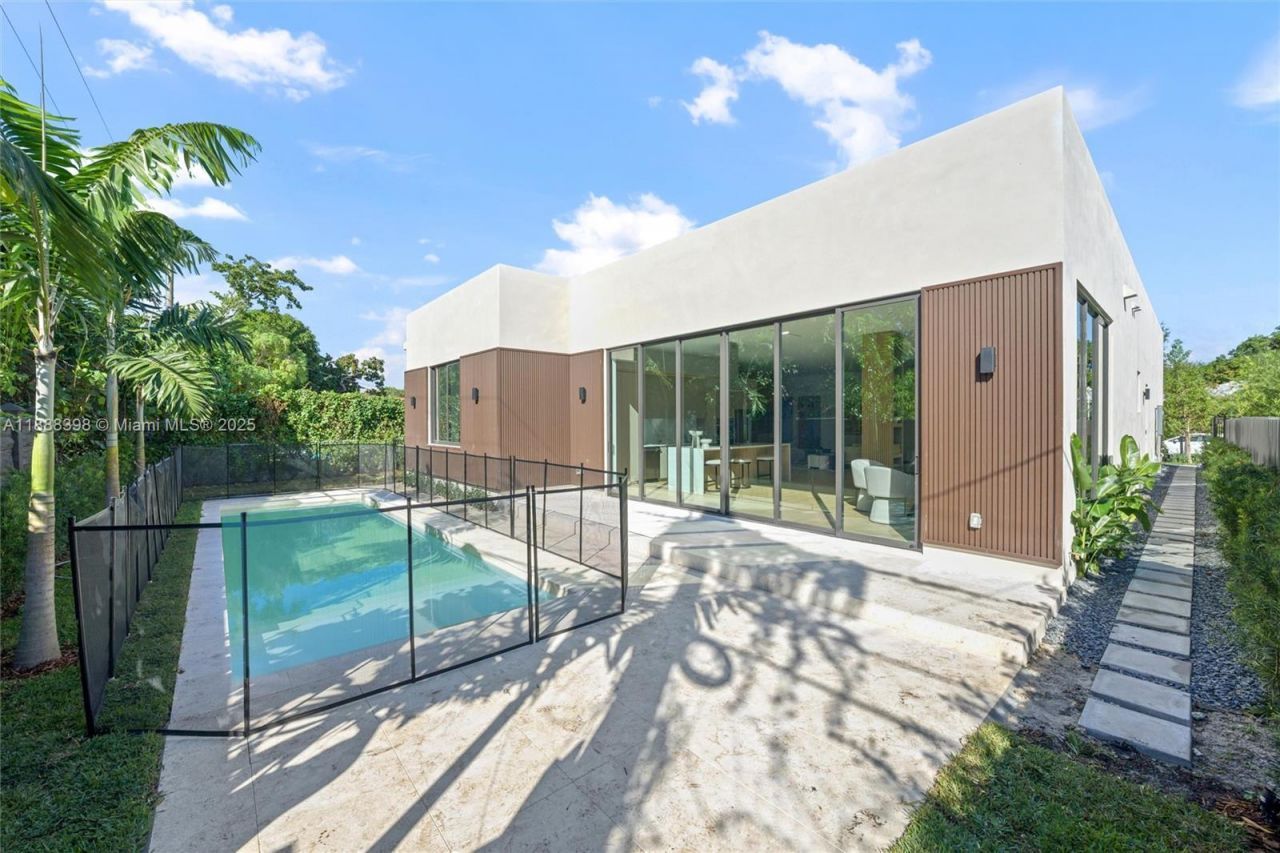 270 NE 46th St, Miami, FL 33137 Photo