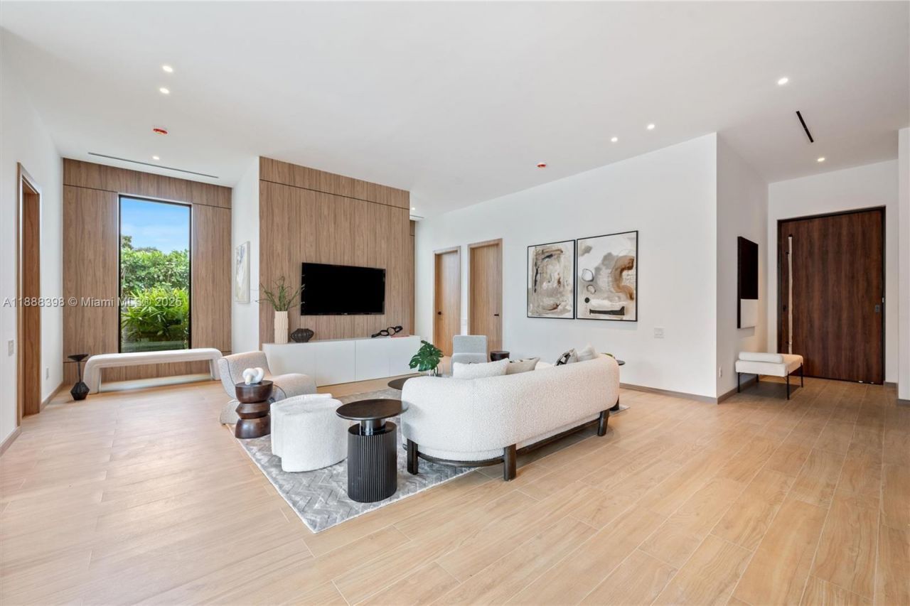 270 NE 46th St, Miami, FL 33137 Photo