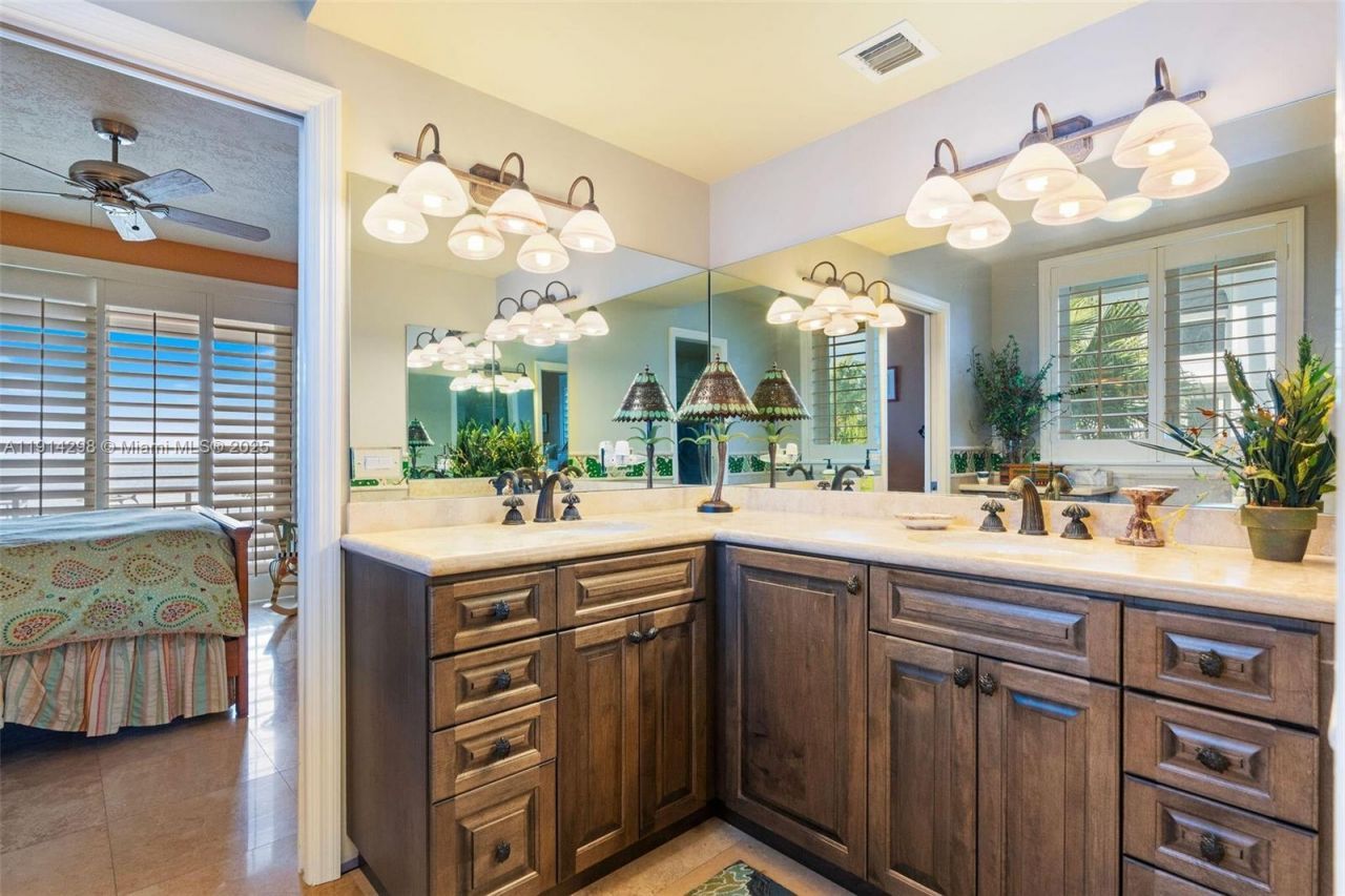 545 Ocean Cay Dr, Key Largo, FL 33037 Photo