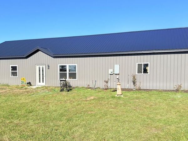 16710 12 Mile Road, Leroy, MI 49655