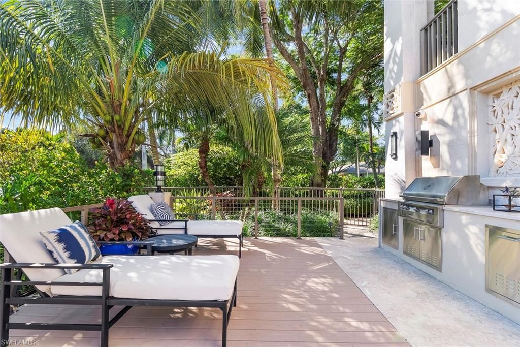 1441 Gulf Shore Blvd S, Naples, FL 34102 Photo