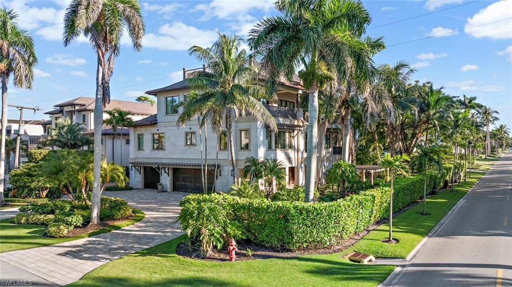 1441 Gulf Shore Blvd S, Naples, FL 34102 Photo