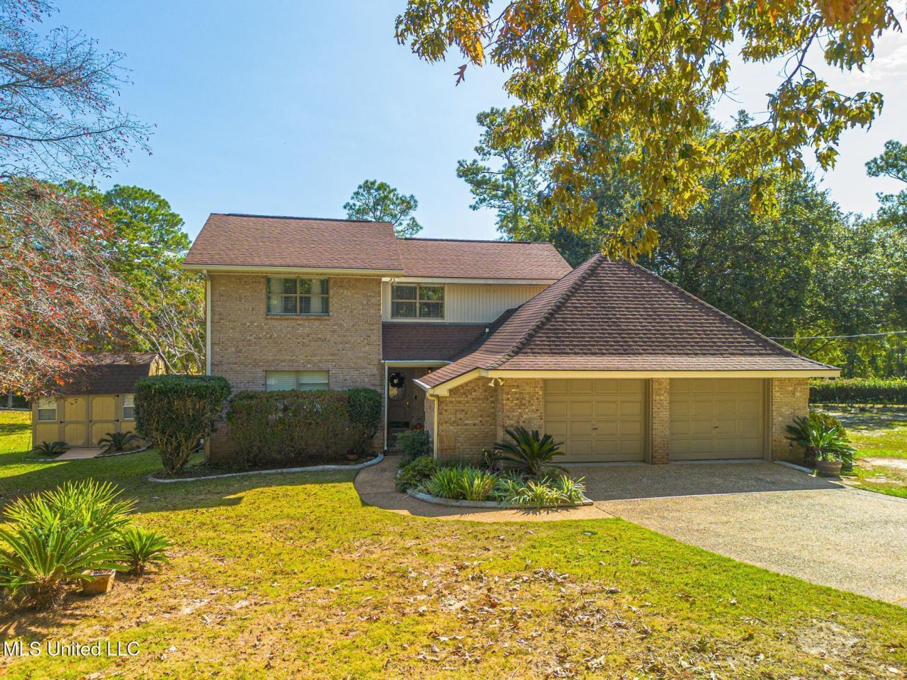 5630 Ahuawa Place, Diamondhead, MS 39525 Main Photo