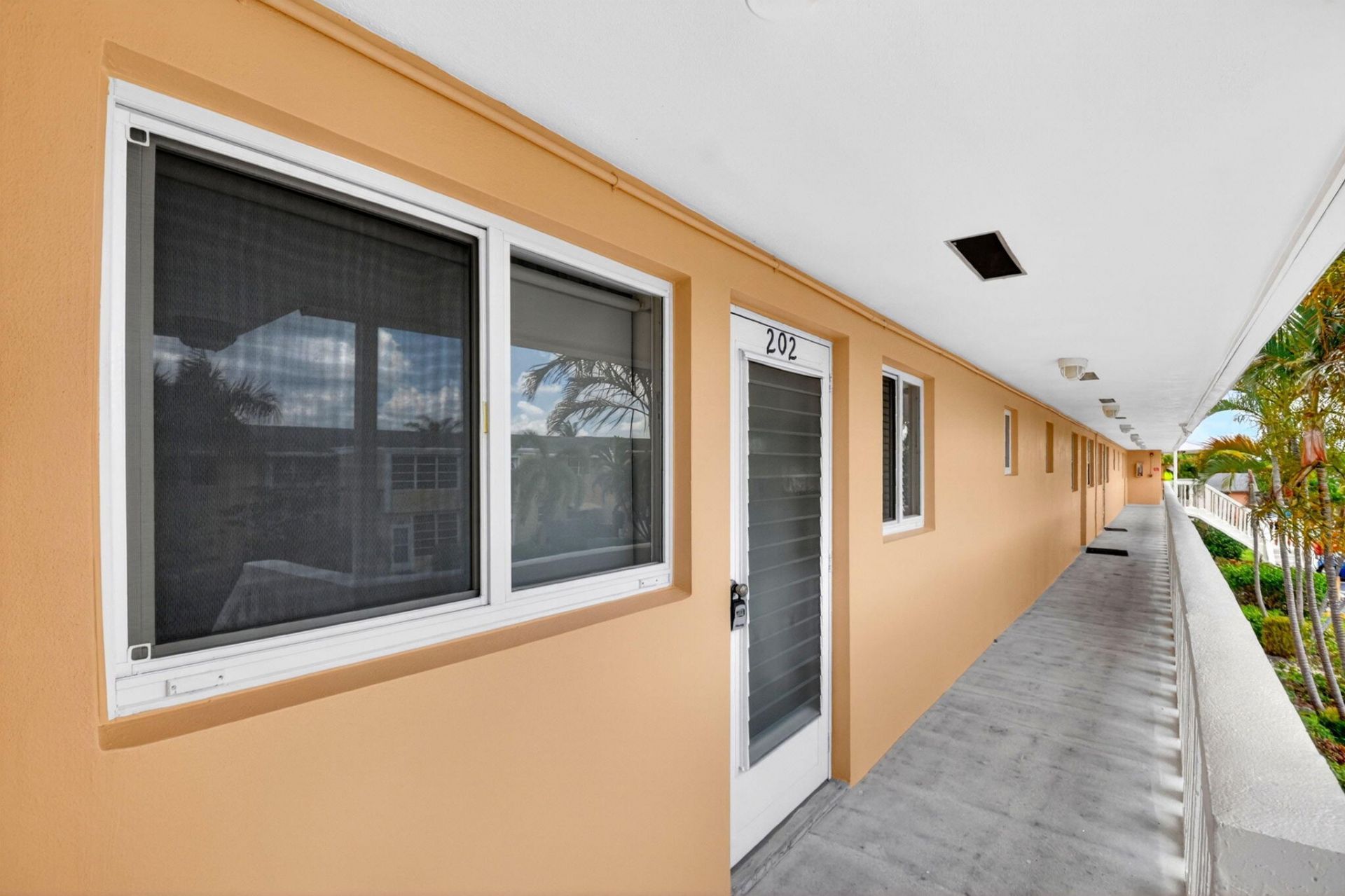 2182 NE 1st Way, Unit 202, Boynton Beach, FL 33435 Photo