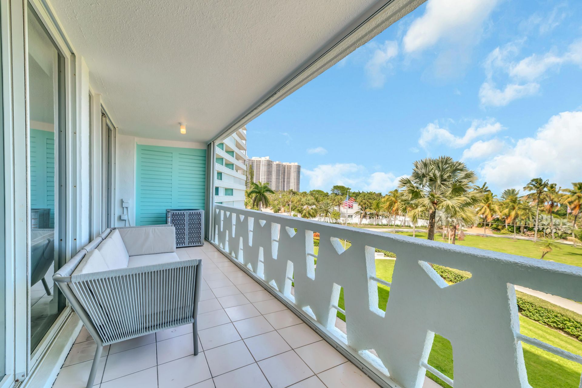 2840 N Ocean Boulevard, Unit 308, Fort Lauderdale, FL 33308 Photo