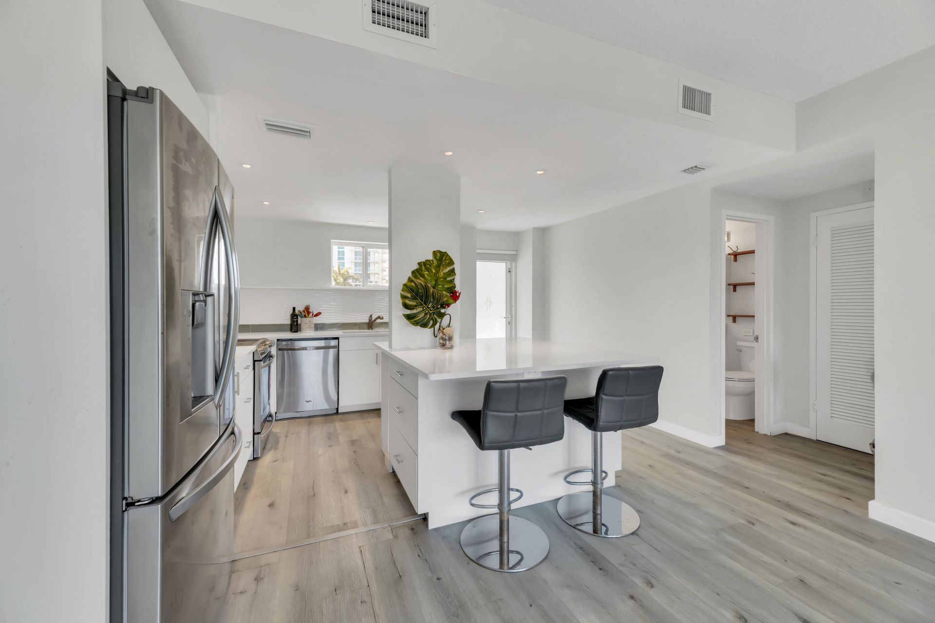 2840 N Ocean Boulevard, Unit 308, Fort Lauderdale, FL 33308 Photo