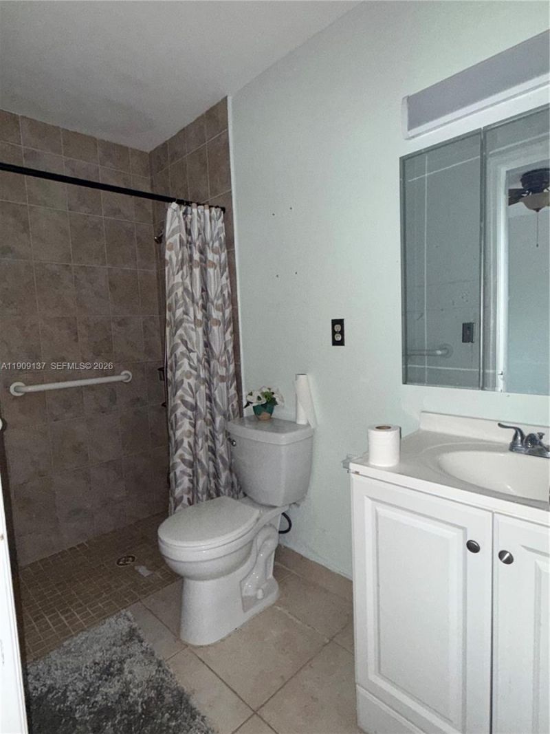 17902 NW 81st Ct, Hialeah, FL 33015 Photo