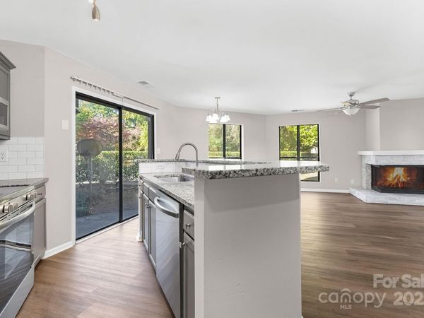 8212 Cedar Glen Drive, Charlotte, NC 28212