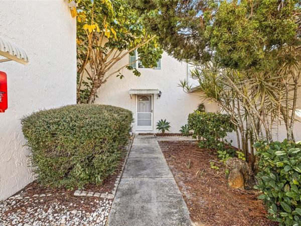 3267 39TH STREET S, Unit B, ST PETERSBURG, FL 33711