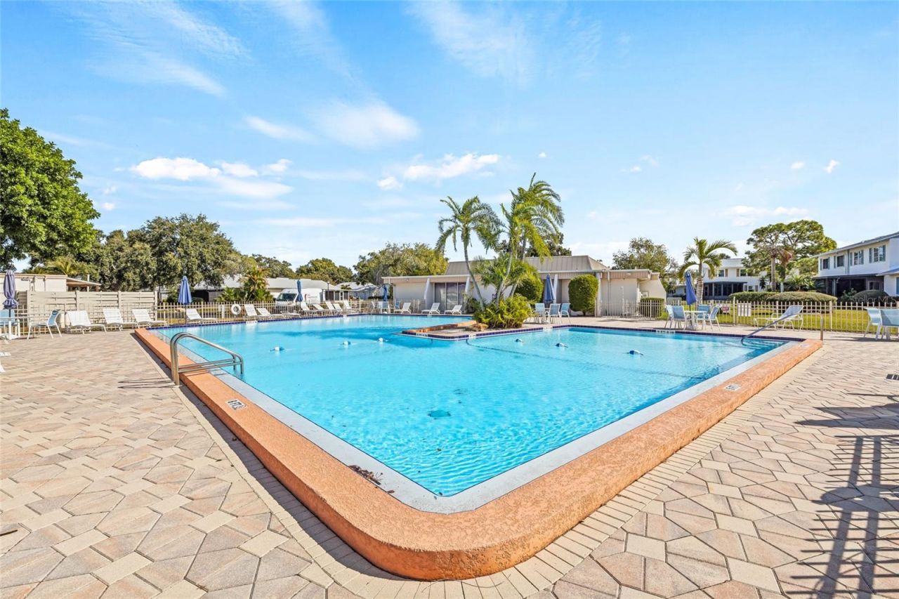 3267 39th Street S, Unit B, Saint Petersburg, FL 33711 Photo