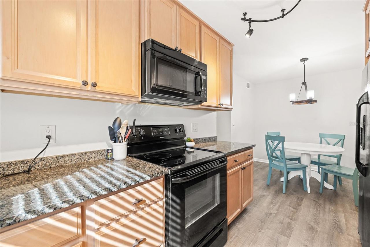 3267 39th Street S, Unit B, Saint Petersburg, FL 33711 Photo