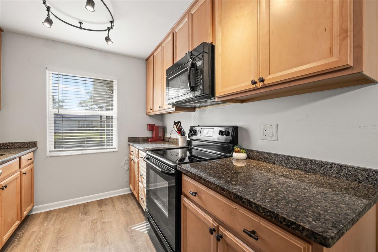 3267 39th Street S, Unit B, Saint Petersburg, FL 33711 Photo