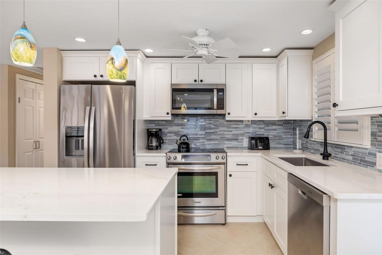 6140 Midnight Pass Road, Unit A10, Sarasota, FL 34242 Photo