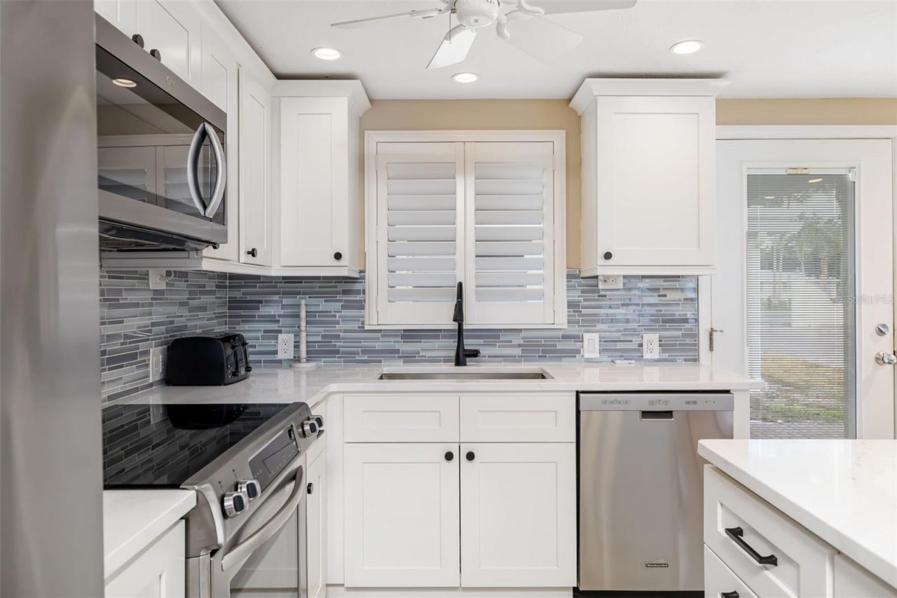 6140 Midnight Pass Road, Unit A10, Sarasota, FL 34242 Photo