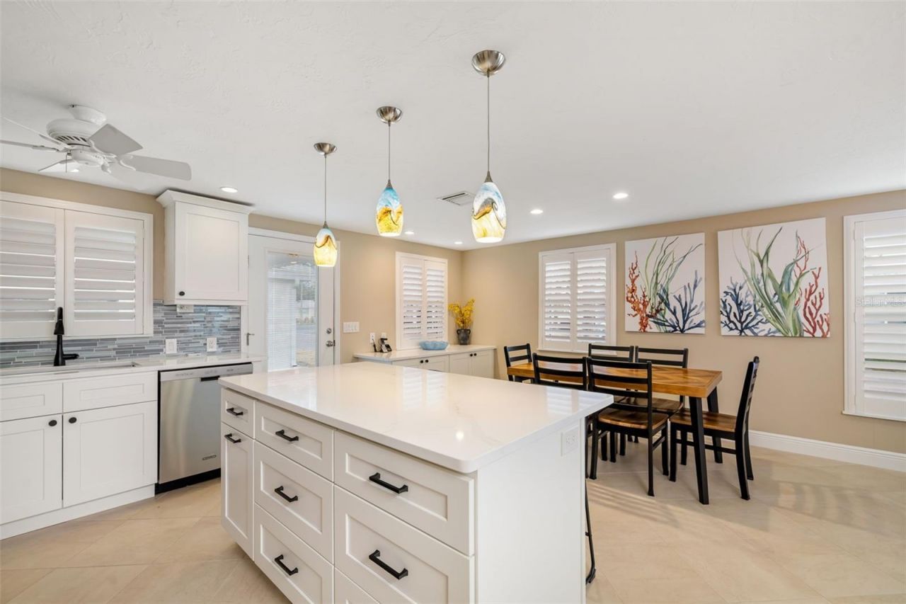 6140 Midnight Pass Road, Unit A10, Sarasota, FL 34242 Photo