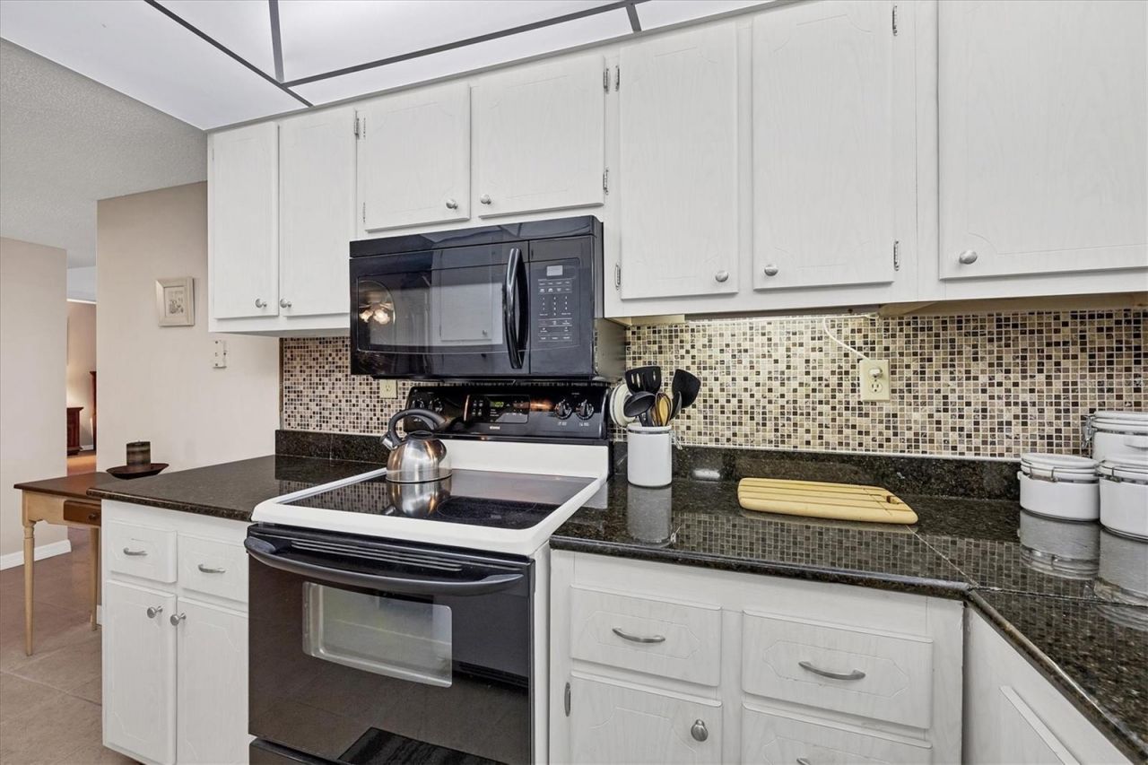 25188 Marion Avenue, Unit C104, Punta Gorda, FL 33950 Photo