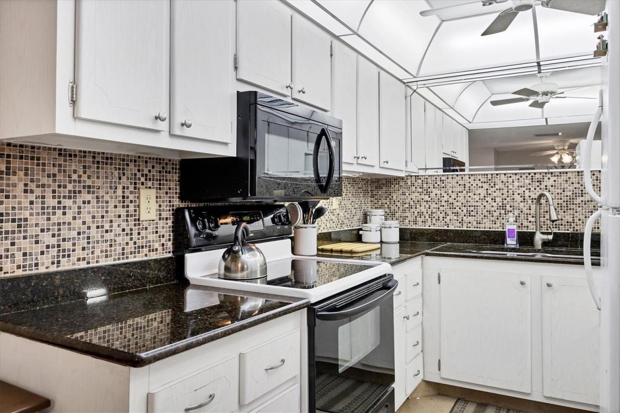 25188 Marion Avenue, Unit C104, Punta Gorda, FL 33950 Photo