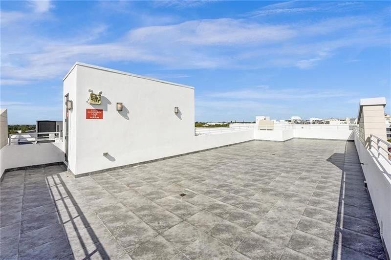 110 SE 2nd Street, Unit 402, Delray Beach, FL 33444 Photo