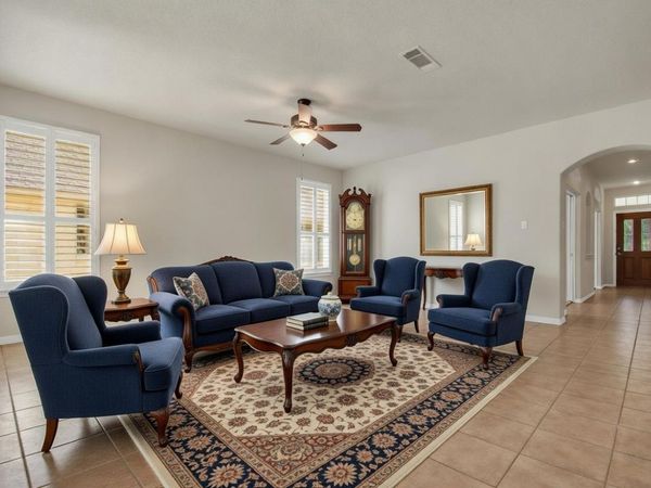 102 Lavaca LN, Georgetown, TX 78628