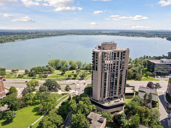 2950 Dean Parkway, Unit 1902, Minneapolis, MN 55416