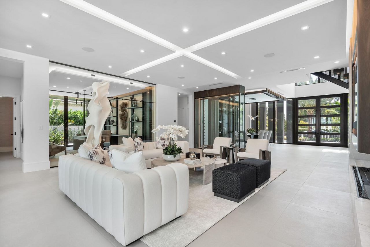 169 W Coconut Palm Road, Boca Raton, FL 33432 Photo