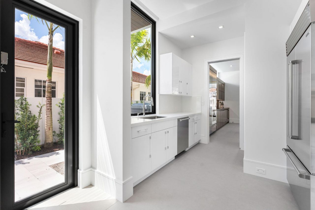 169 W Coconut Palm Road, Boca Raton, FL 33432 Photo