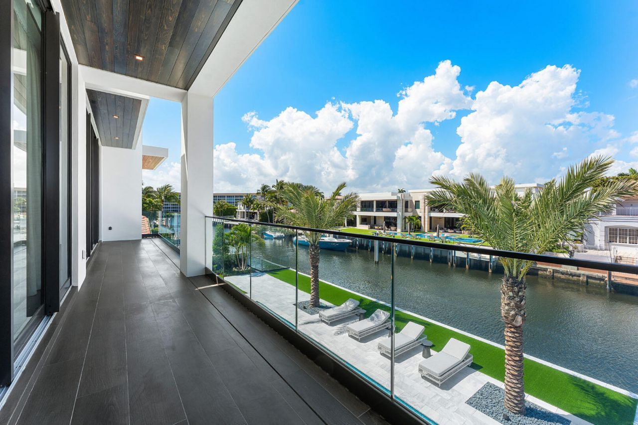 169 W Coconut Palm Road, Boca Raton, FL 33432 Photo