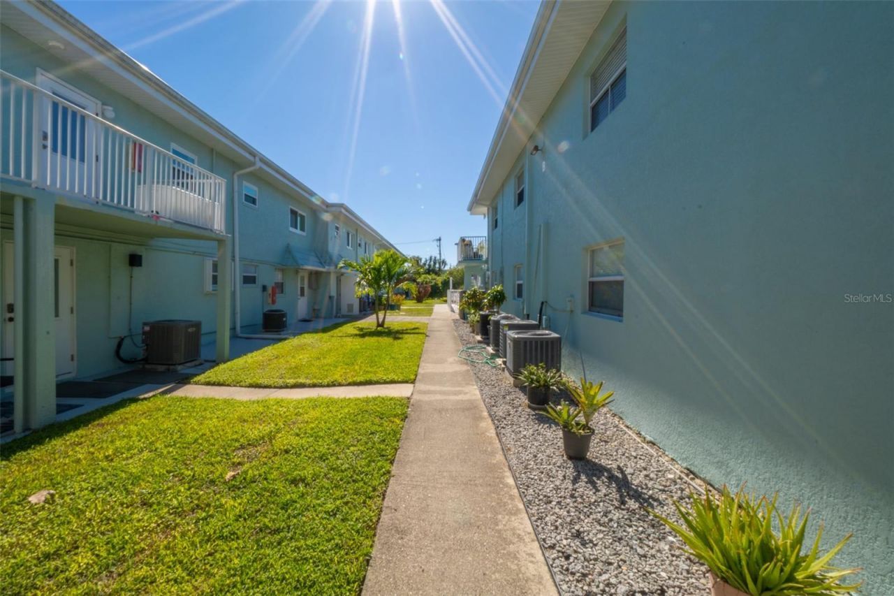 425 Harrison Avenue, Unit 6-2, Cape Canaveral, FL 32920 Photo