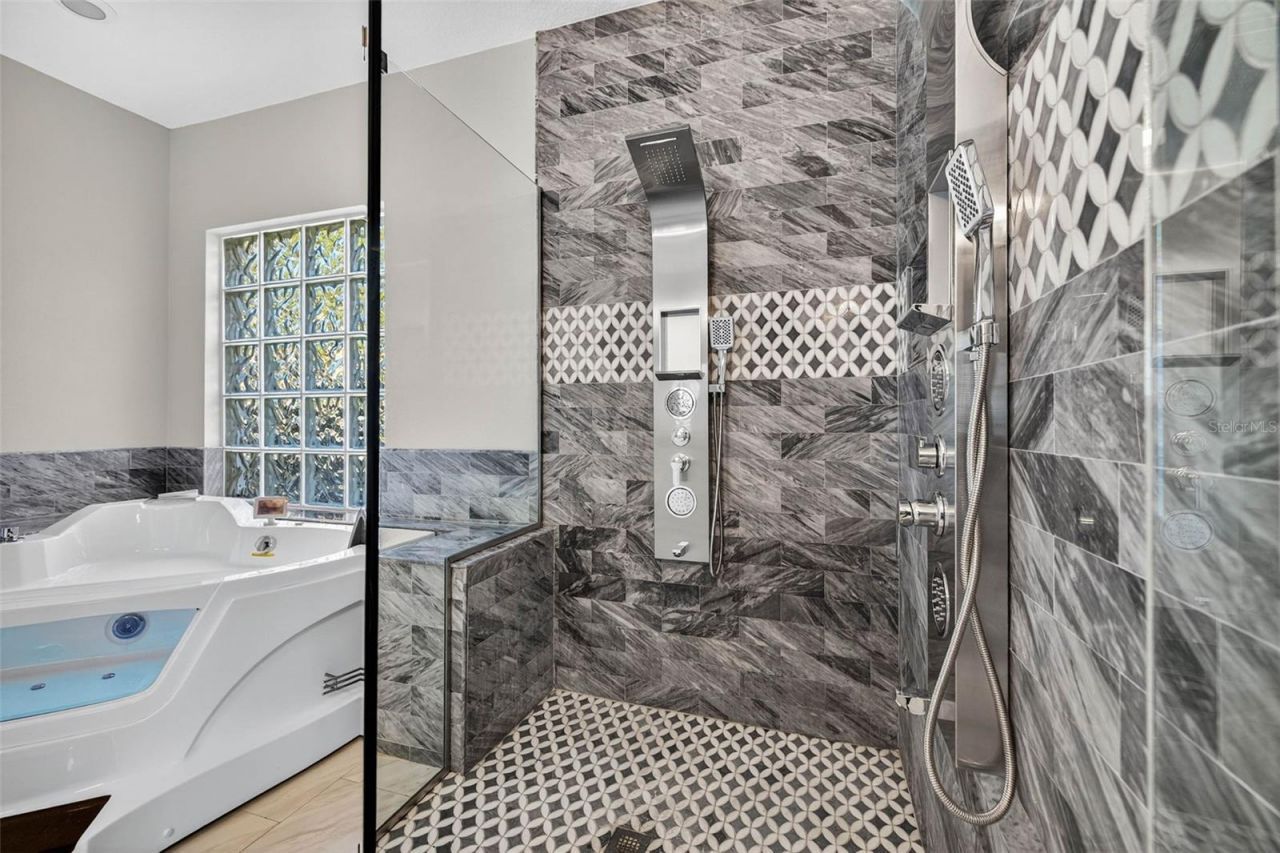 9997 Sago Point Drive, Seminole, FL 33777 Photo