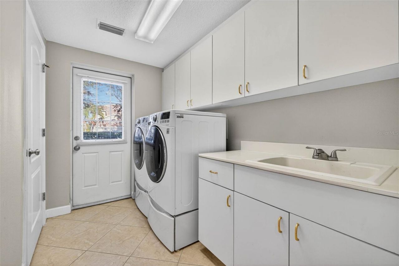 9997 Sago Point Drive, Seminole, FL 33777 Photo