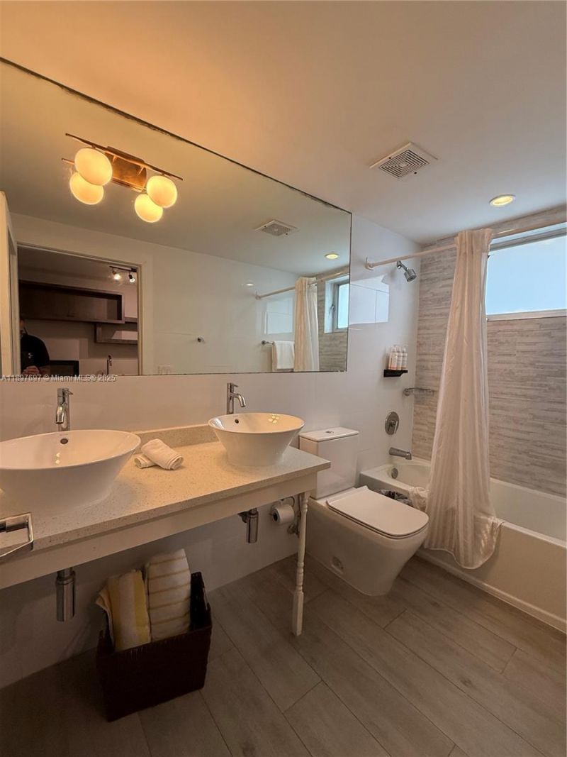 6755 Harding Ave, Unit 2, Miami Beach, FL 33141 Photo
