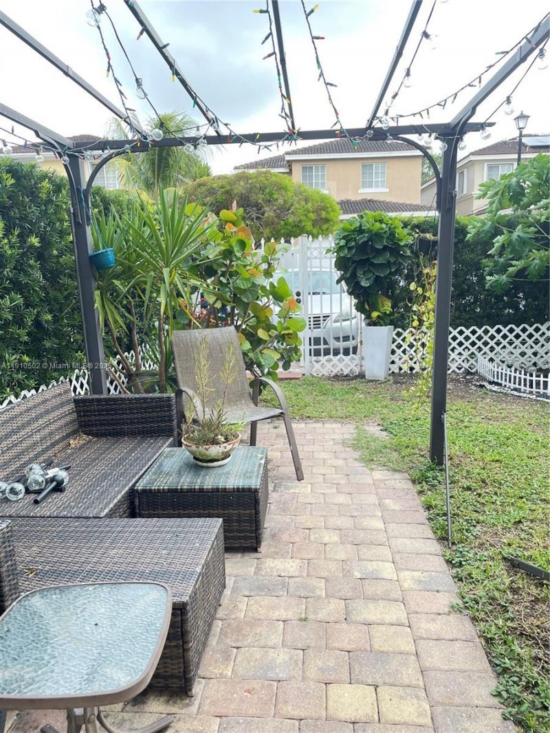 27563 SW 139th Psge, Unit #B, Homestead, FL 33032 Photo