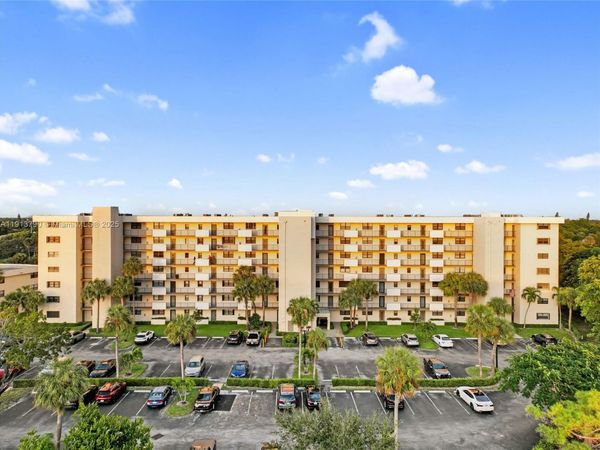 2430 Deer Creek Country Club Blvd, Unit 609-2, Deerfield Beach, FL 33442