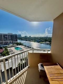 1965 S Ocean Dr, Unit 10 M, Hallandale Beach, FL 33009 Photo